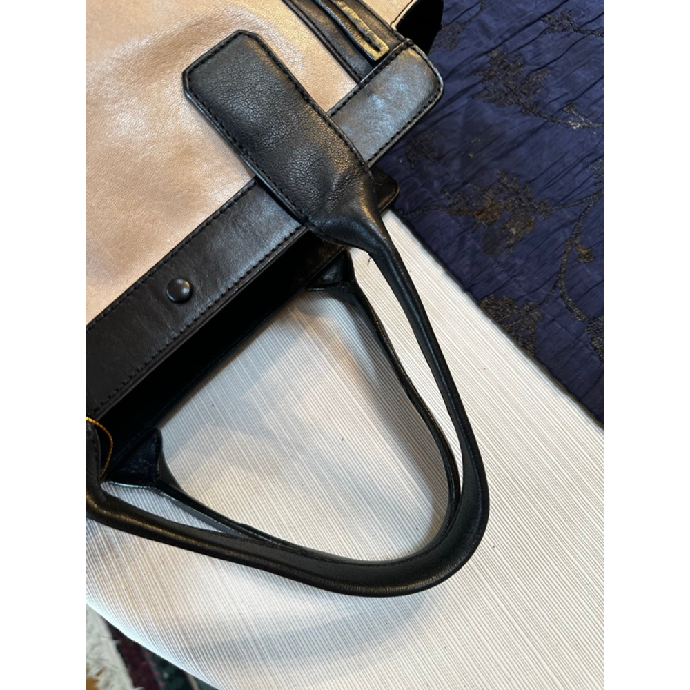 Chloé Beige & Black Leather Tote Bag - Picture 7 of 14